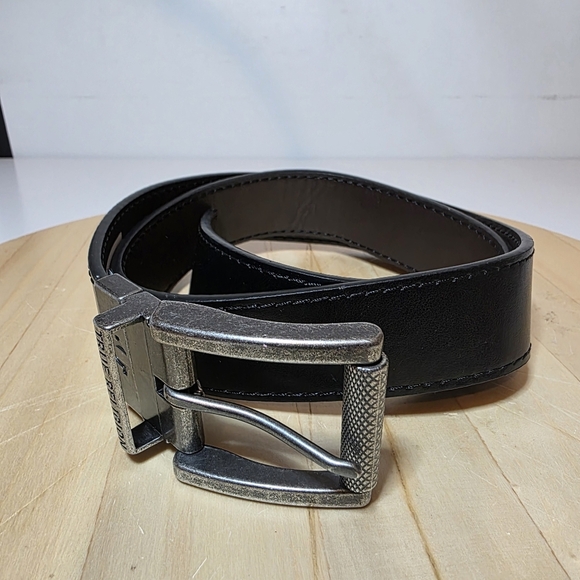 TRUE RELIGION Reversible Belt Men's 34 Lumin Textured Roller Twist Black/Brown - Picture 3 of 12